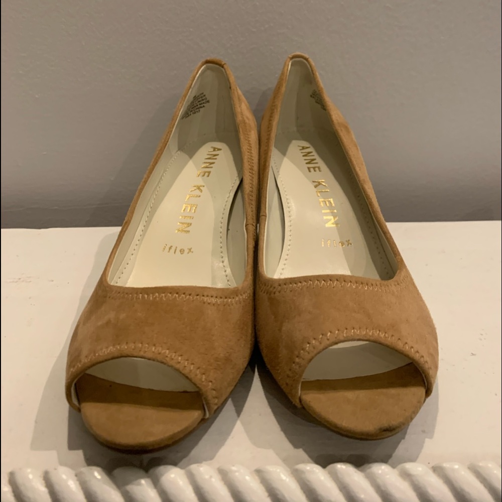 Anne Klein Meridith Leather Peep Toe Classic Pumps